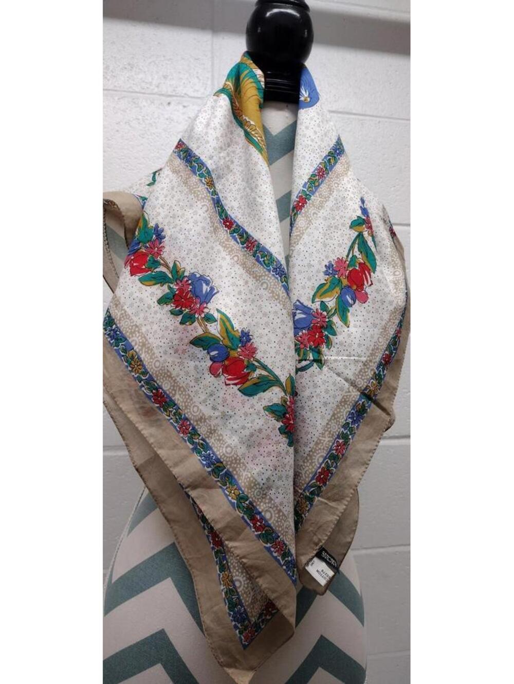 Vintage Axcess Fruit Big Scarf Fine Cotton Colorful Floral Bouquet PERFECT TABLE - Picture 5 of 16